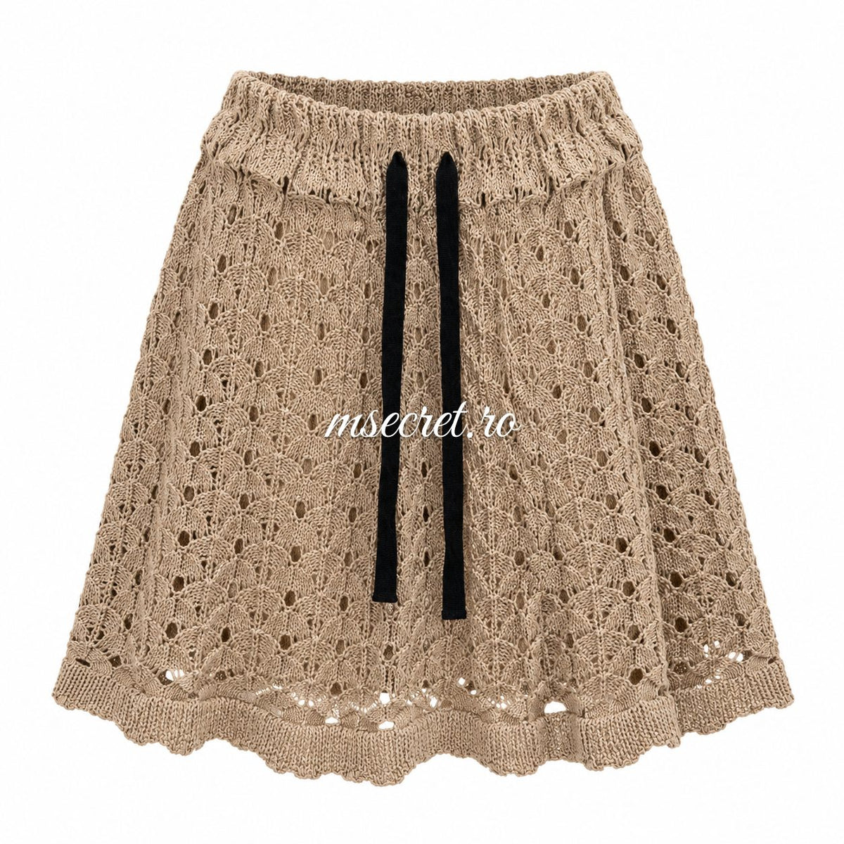 Compleu din lana bej cu bluza si fusta - detaliu