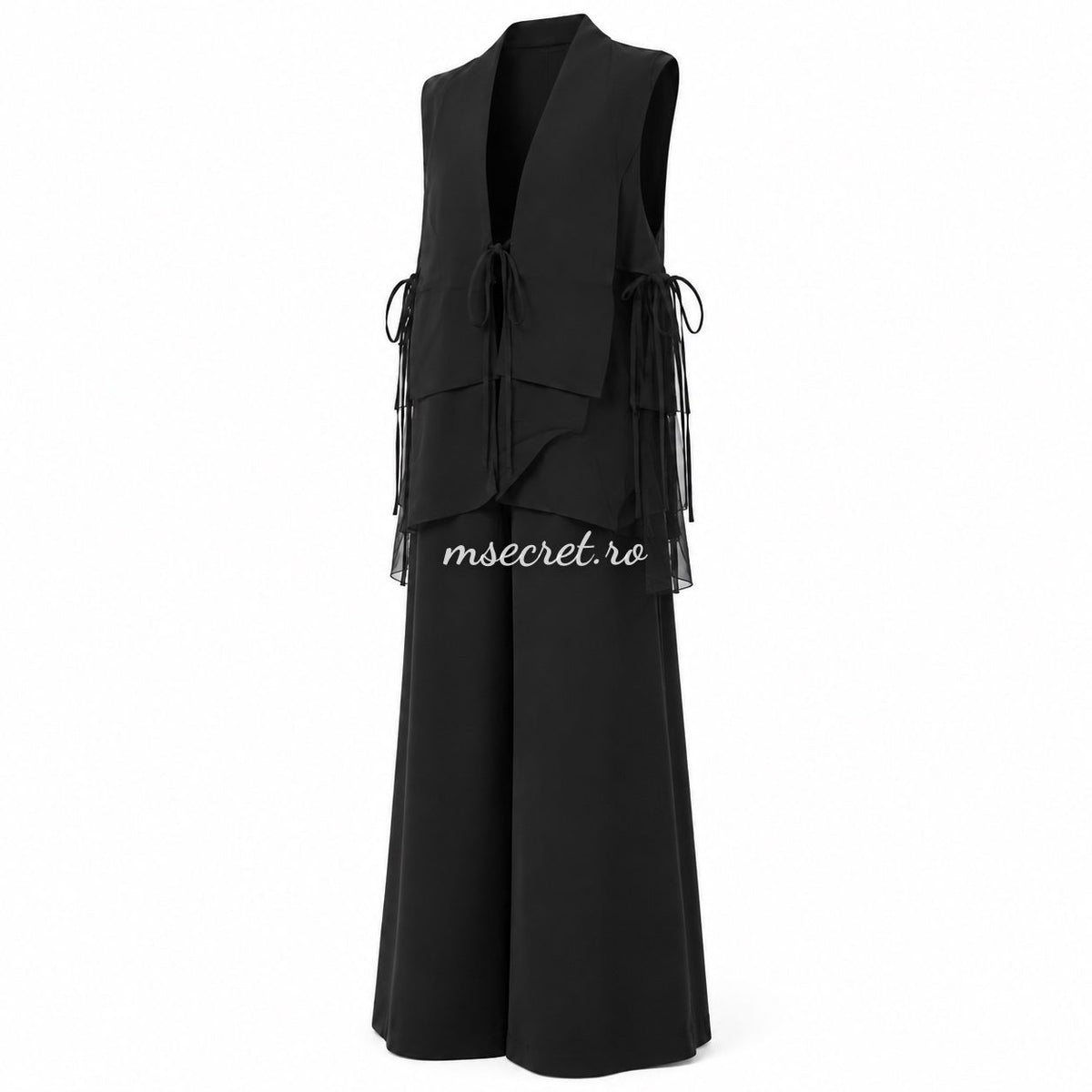 Costum negru cu vesta lunga si pantaloni largi
