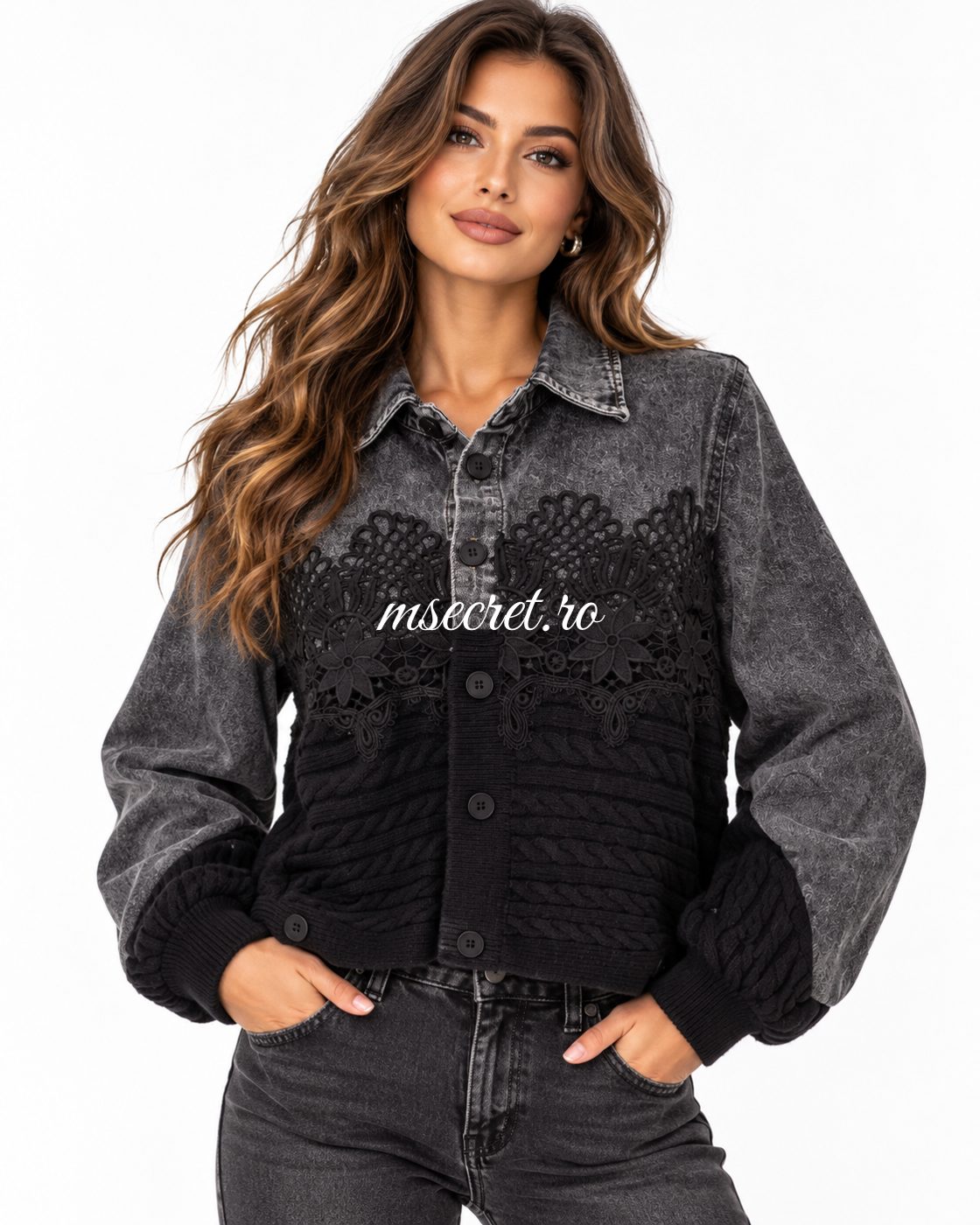 Jacheta cu doua fete din denim gri, dantela si tricot negru - pe model
