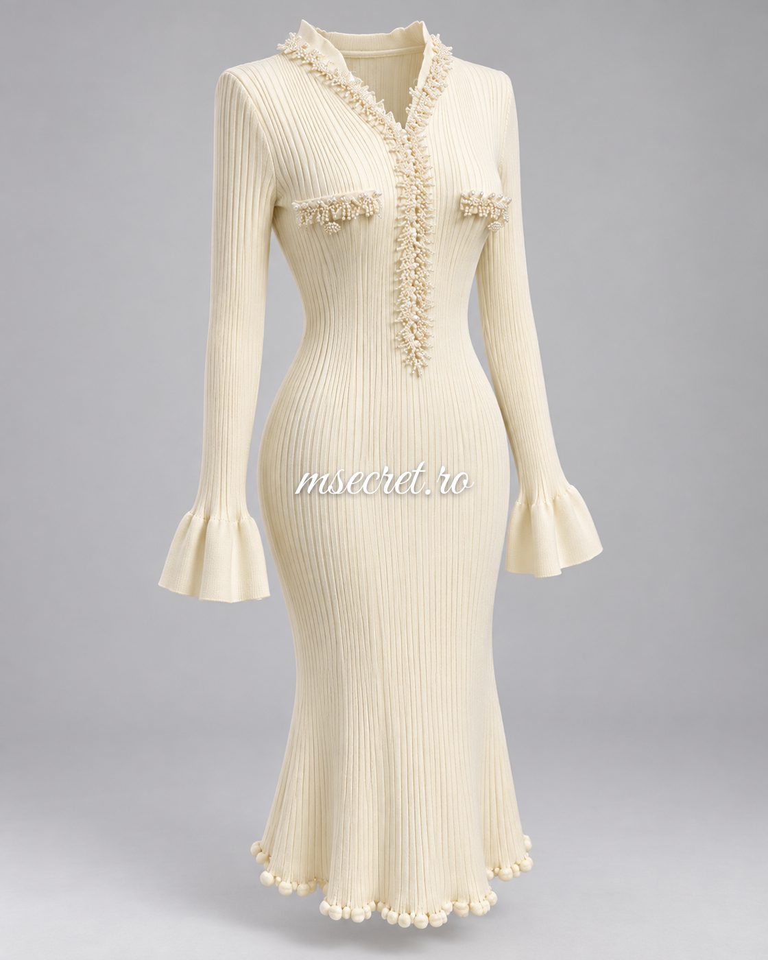 Rochie midi crem din tricot cu perle - vedere din lateral