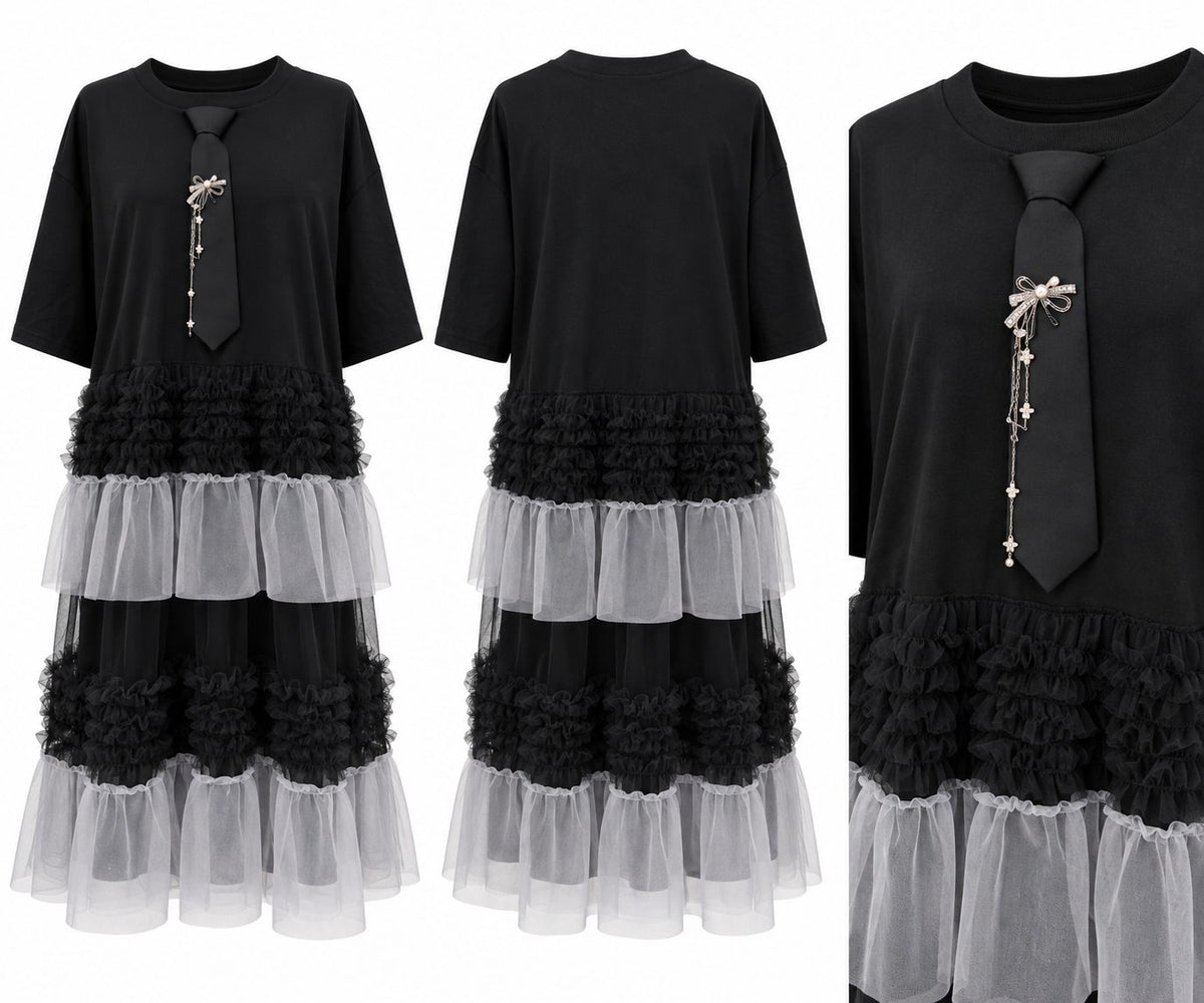 Rochie neagra din tul cu volane si cravata cu strasuri